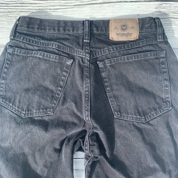 Wrangler Black Denim Straight Leg Dark Wash Classic Relaxed Fit Jeans - Picture 5 of 10